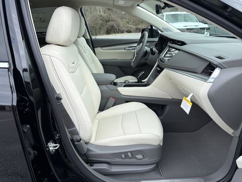 New 2026 Cadillac XT5 Premium Luxury image 16
