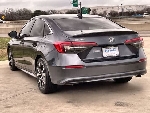 Certified 2022 Honda Civic EX image 5