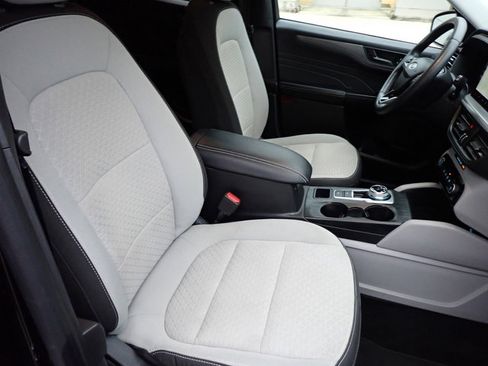 Used 2023 Ford Escape Active w/ Tech Pack #1 image 13