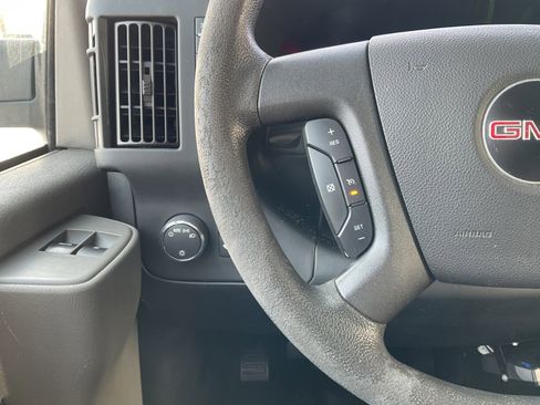 Used 2017 GMC Savana 2500 image 26