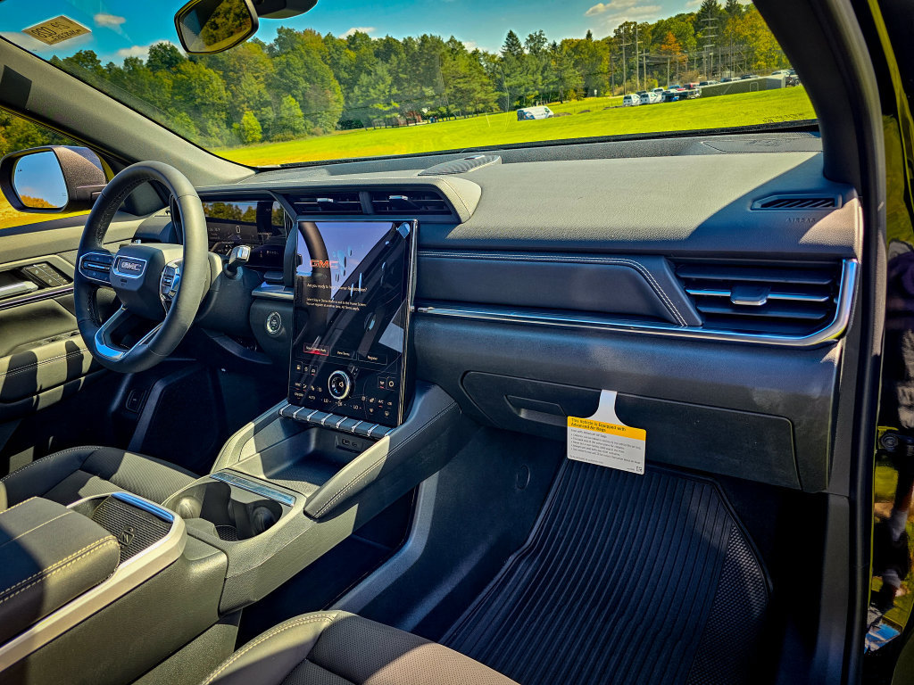 New 2027 GMC Terrain Elevation w/ Elevation Premium Package AWD/4WD image 39