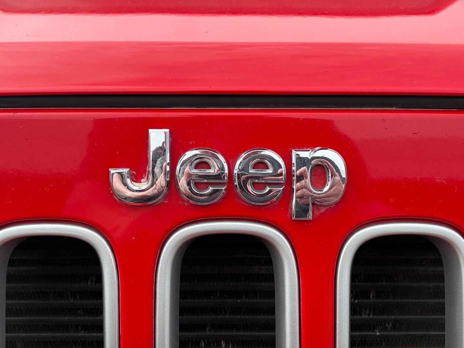 Used 2017 Jeep Wrangler Unlimited Sahara w/ Connectivity Group AWD/4WD image 6