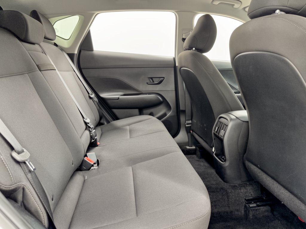 Used 2025 Hyundai Kona SEL AWD/4WD image 29
