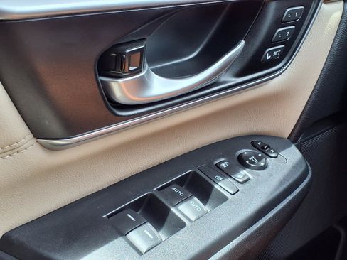 Used 2019 Honda CR-V EX-L image 11