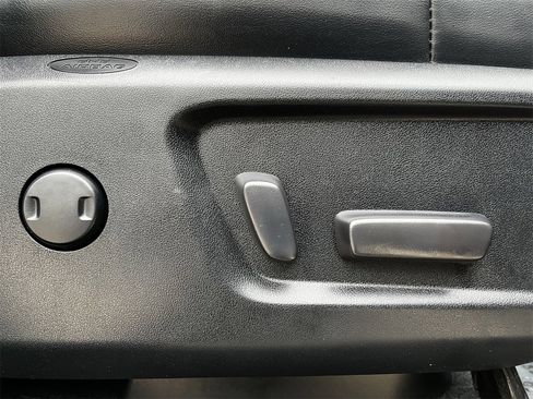 Used 2020 Toyota Tundra Platinum image 26