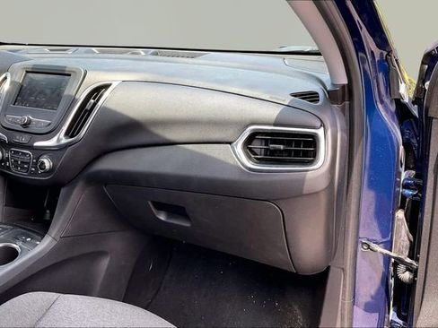 Used 2022 Chevrolet Equinox LT AWD/4WD image 18