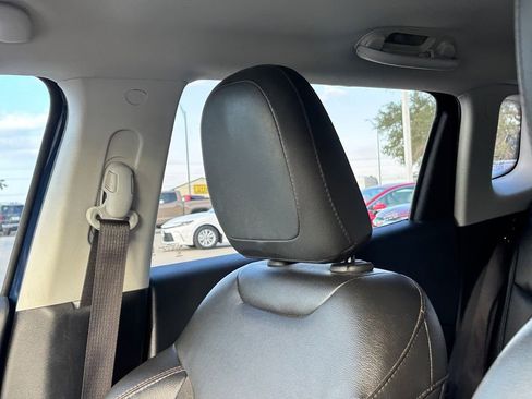 Used 2021 Jeep Compass Latitude image 14