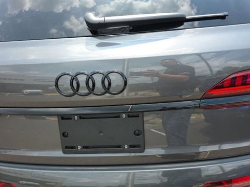 Used 2023 Audi Q7 3.0T Prestige AWD/4WD image 34
