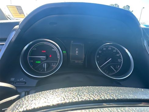 Used 2020 Toyota Camry SE image 26