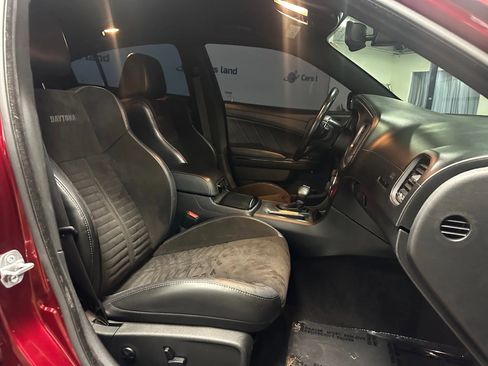 Used 2019 Dodge Charger R/T w/ Daytona Edition Group image 18
