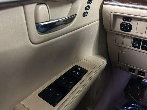 Used 2015 Lexus ES 350 w/ Luxury Package FWD image 16