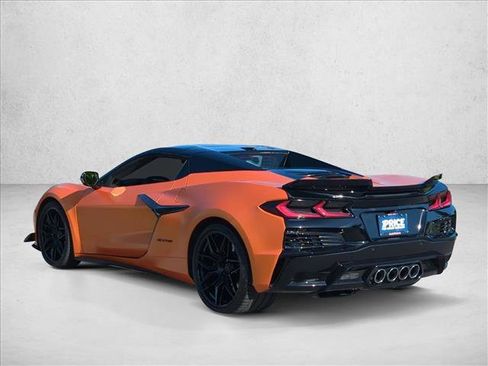 Used 2024 Chevrolet Corvette Z06 RWD image 8