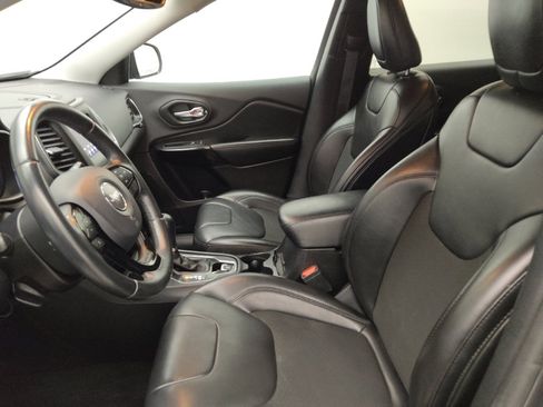 Used 2020 Jeep Cherokee Latitude Plus FWD image 17