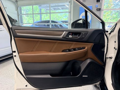 Used 2018 Subaru Outback 2.5i Touring w/ Protection Package #1 AWD/4WD image 15