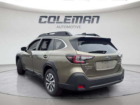 Used 2025 Subaru Outback Premium AWD/4WD image 3