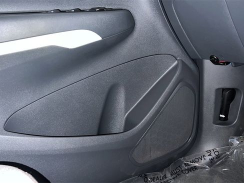 Used 2020 Chevrolet Bolt LT image 20