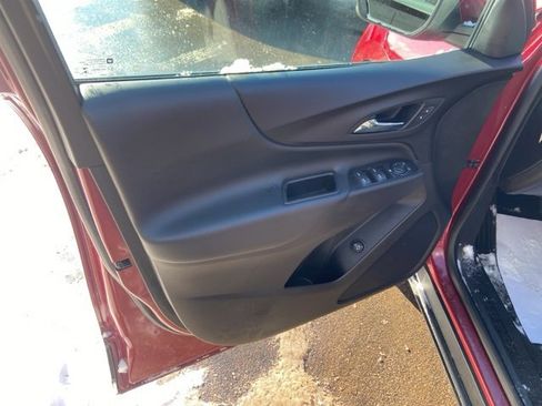 Used 2021 Chevrolet Equinox LT image 10