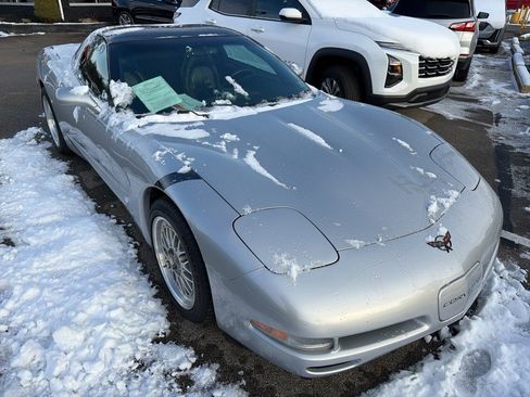 Used 1999 Chevrolet Corvette Coupe image 33