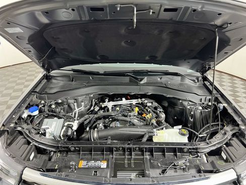 Used 2026 Ford Explorer Active AWD/4WD image 35