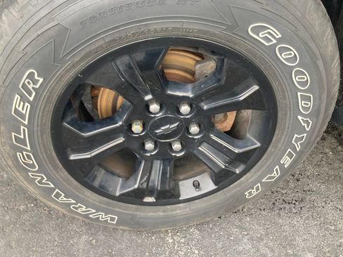 Used 2019 Chevrolet Silverado 1500 LT w/ All Star Edition image 31