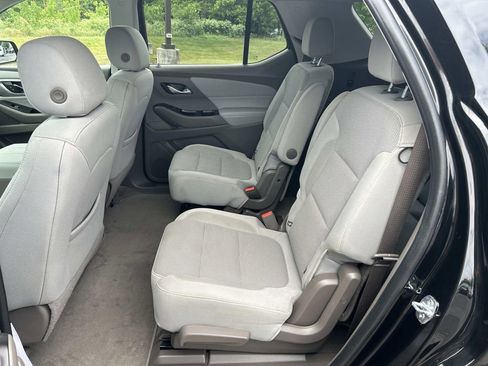 Used 2019 Chevrolet Traverse LT FWD image 22