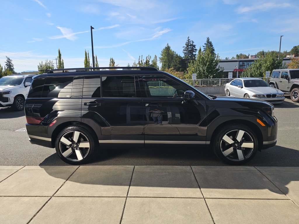 Used 2024 Hyundai Santa Fe Limited AWD/4WD image 8