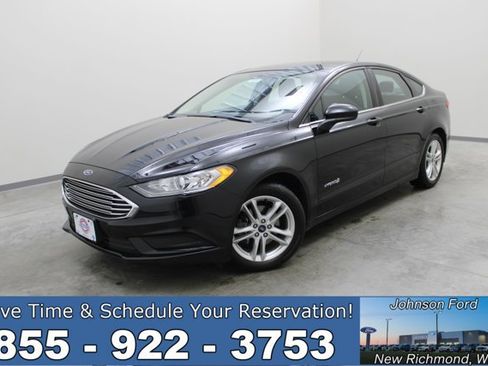 Certified 2018 Ford Fusion SE FWD image 1