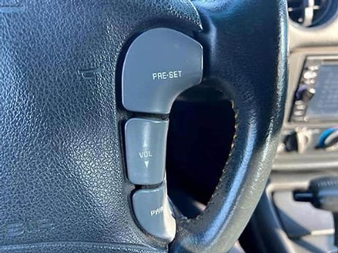 Used 1994 Pontiac Firebird Formula RWD image 22