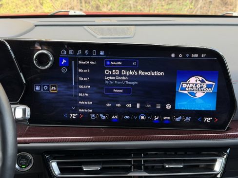 Used 2024 Chevrolet Traverse RS w/ LPO, Floor Liner Package image 28