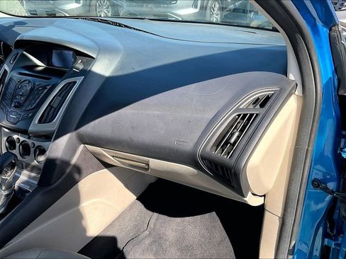 Used 2013 Ford Focus SE FWD image 19