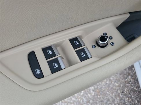 Used 2018 Audi A4 2.0T Premium image 19