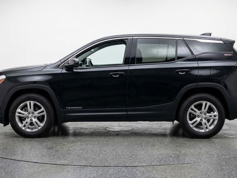 Used 2024 GMC Terrain SLE image 5