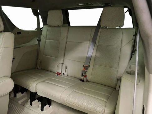 Used 2021 Cadillac Escalade Premium Luxury Platinum AWD/4WD image 22