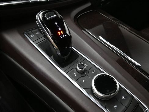 Used 2023 Cadillac Escalade ESV Sport Platinum w/ LPO, ONYX Package image 28