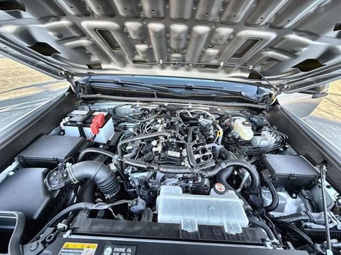 Used 2025 Toyota 4Runner SR5 image 29