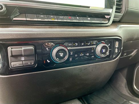 Used 2025 Chevrolet Silverado 1500 LT image 16