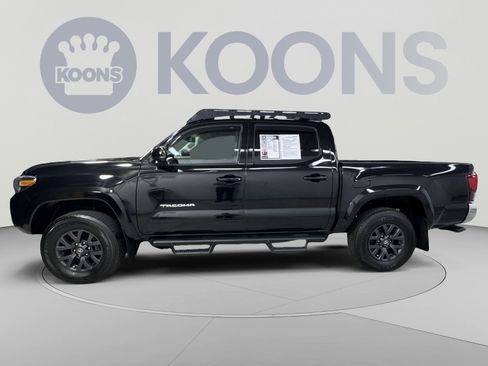 Used 2023 Toyota Tacoma SR5 AWD/4WD image 17