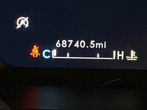 Used 2021 Lincoln Corsair Reserve w/ Equipment Group 201A image 22