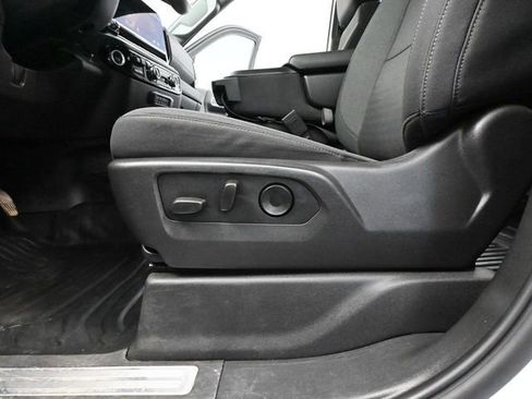 Used 2024 GMC Sierra 3500 SLE w/ SLE Convenience Package image 23