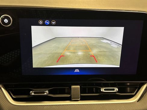 Used 2026 Chevrolet Equinox LT FWD image 37