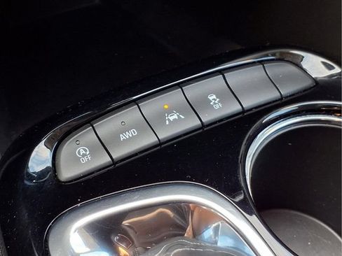 Used 2023 Buick Encore GX Essence w/ Experience Buick Package AWD/4WD image 11