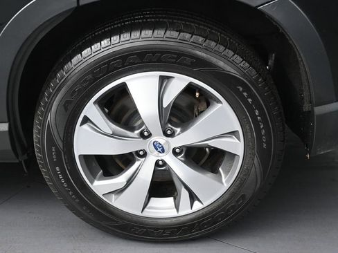 Used 2024 Subaru Ascent Premium w/ Convenience Package image 38