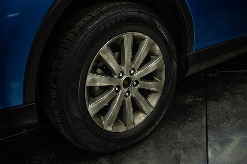 Used 2018 Toyota RAV4 LE w/ All Weather Liner Package FWD image 3
