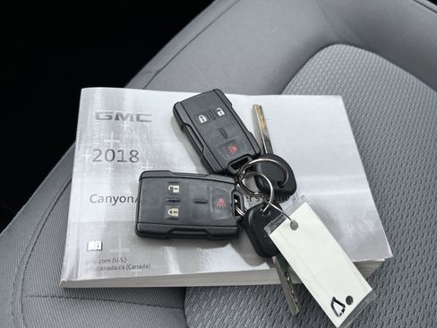 Used 2018 GMC Canyon W/T w/ Convenience Package image 21