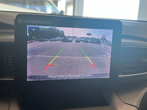 Used 2023 Ford Explorer XLT w/ Equipment Group 202A RWD image 31