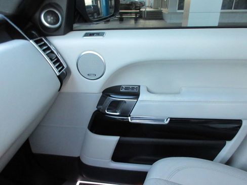 Used 2017 Land Rover Range Rover Long Wheelbase Supercharged image 35