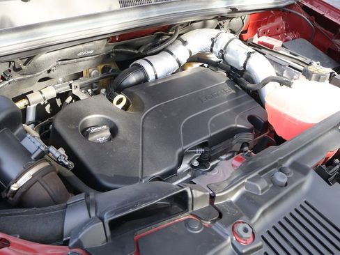 Used 2022 Chevrolet Trax LT w/ LT Convenience Package image 14