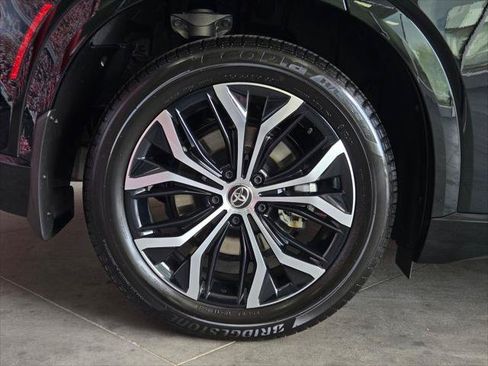 Certified 2026 Toyota Crown Signia AWD/4WD image 5