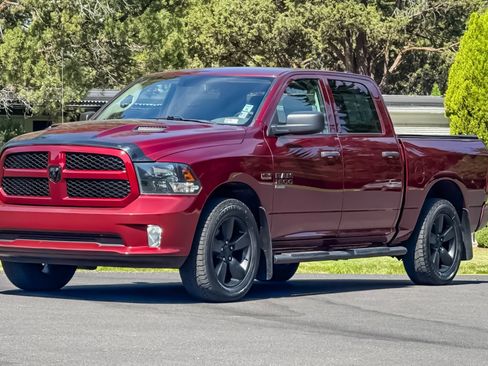 Used 2019 RAM 1500 Express w/ Wheel & Sound Group AWD/4WD image 9