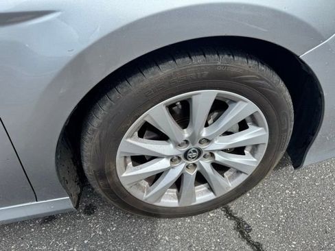 Used 2018 Toyota Camry LE FWD image 10